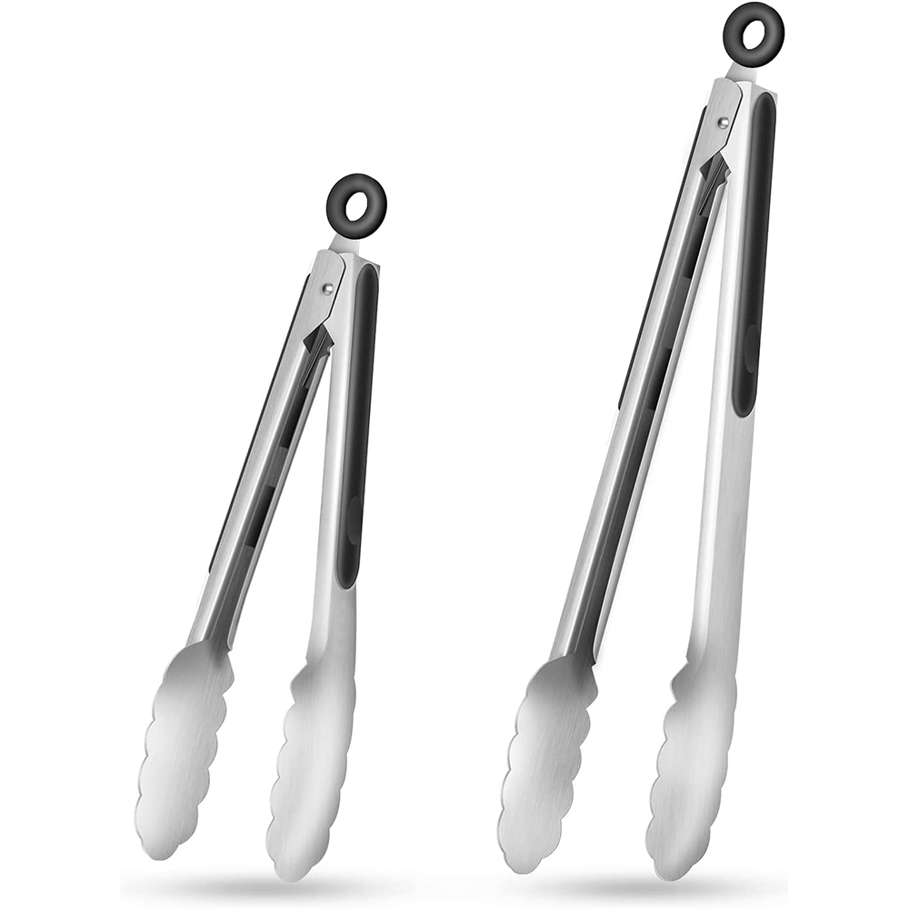 Pinces polyvalentes en inox avec embouts silicone, parfaites pour toutes vos tâches de cuisine et grillade.