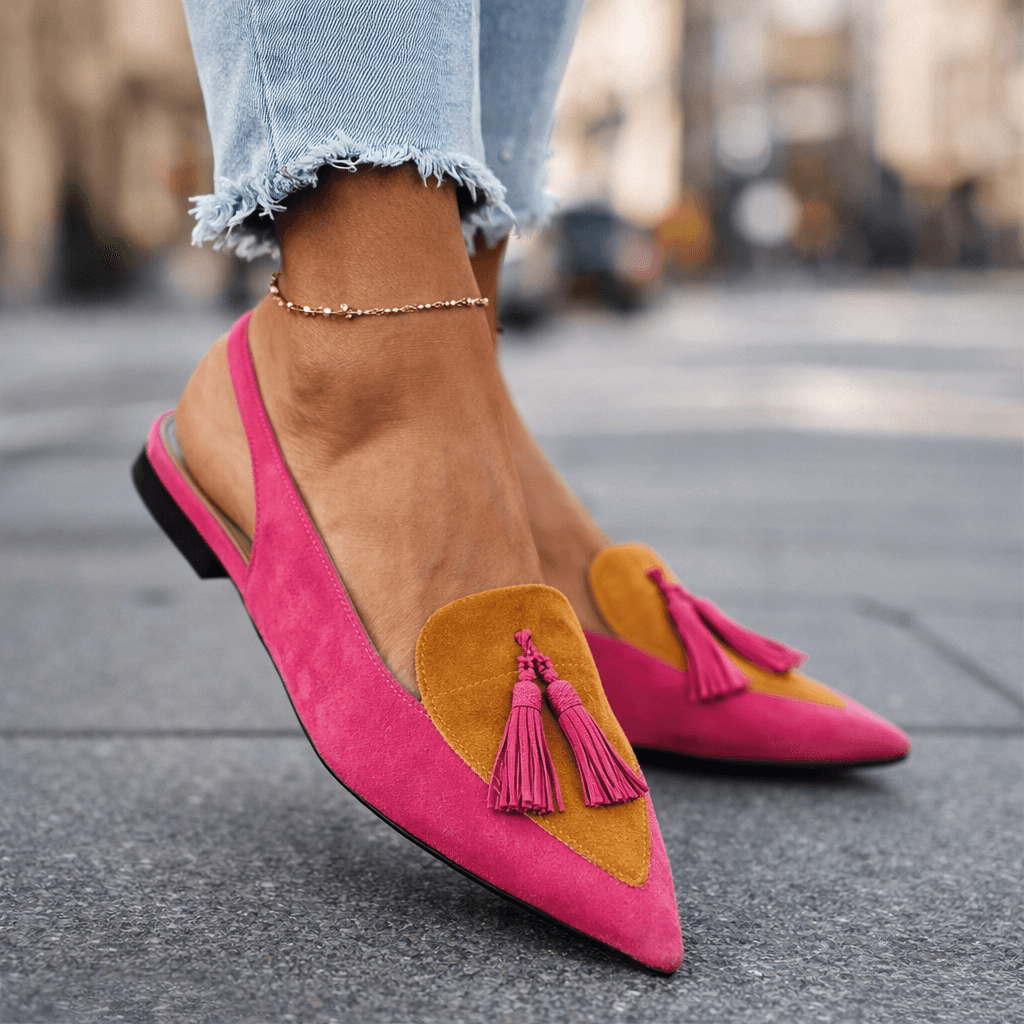 Nouveauté: mules femme élégantes bicolores avec pompons, un incontournable pour la saison estivale.