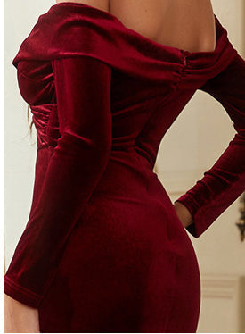 Robe longue de soirée pour femme, couleur vin rouge, élégante et ajustée, parfaite pour célébrer un événement spécial.