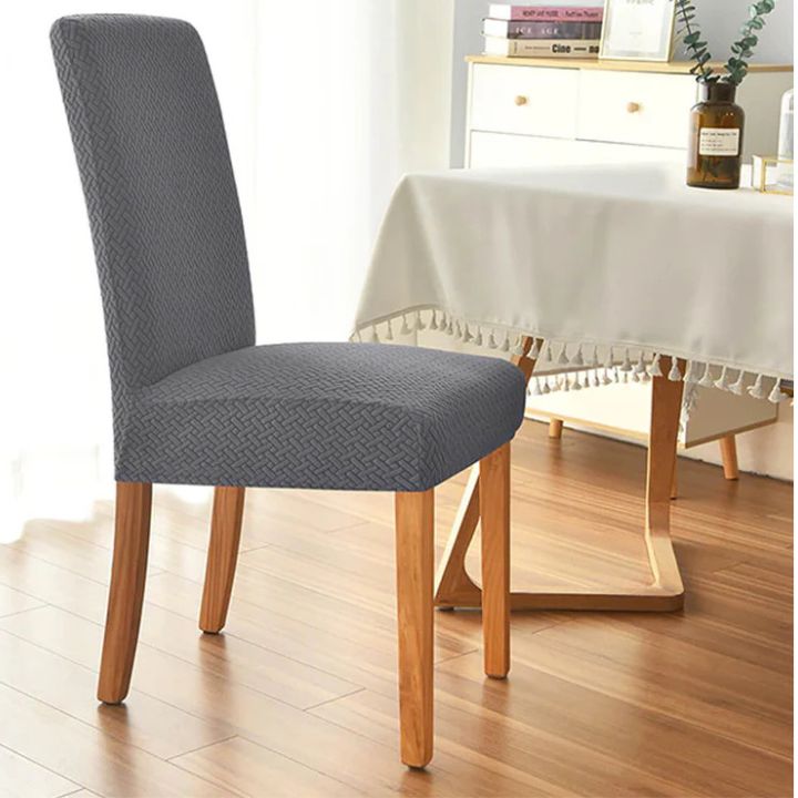 Relookez vos chaises avec ces housses élastiques imperméables. Protection anti-taches pour cuisine/salle à manger.