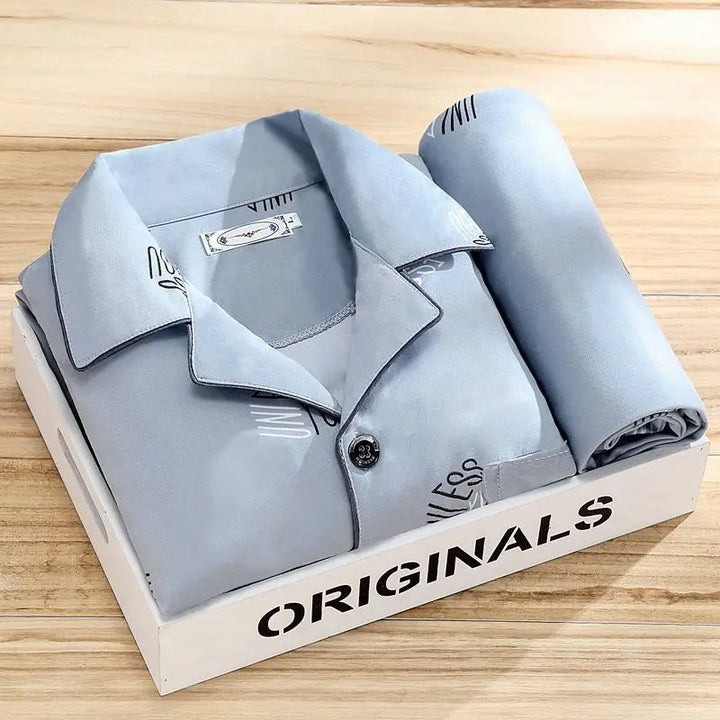 Pyjama homme rayé, home wear confortable et élégant, parfait pour se détendre à la maison.