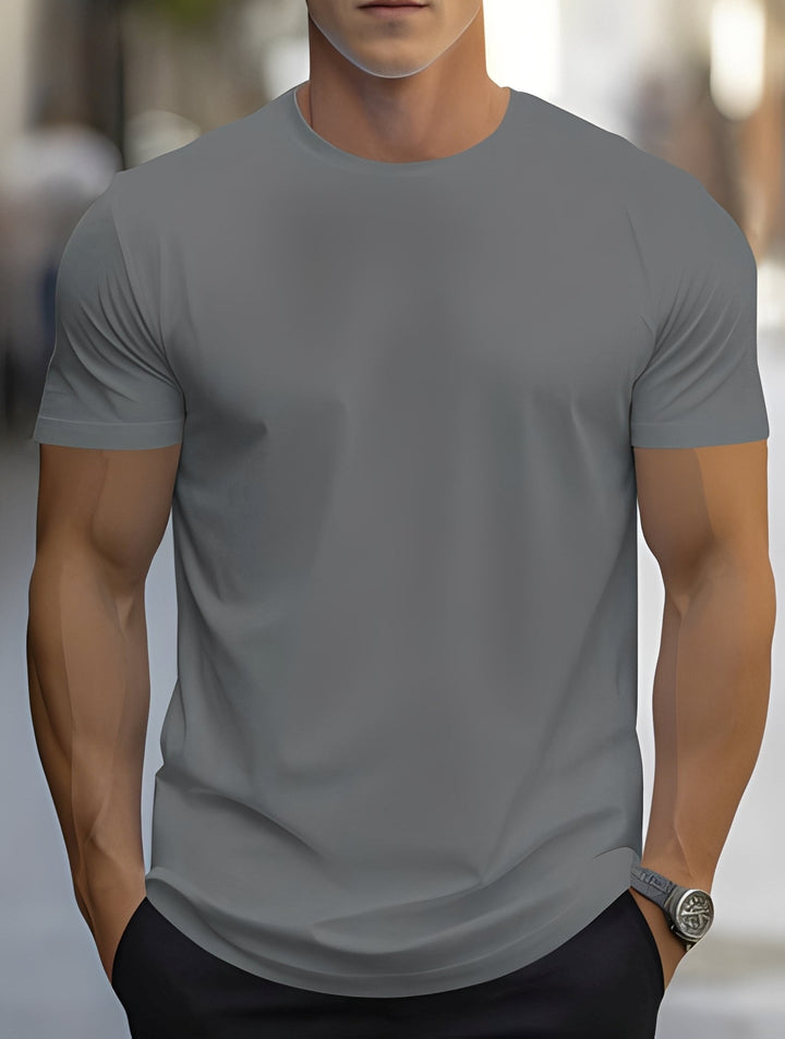 Texture du t-shirt homme à manches courtes, coton doux pour un confort essentiel. Idéal pour un look casual décontracté.