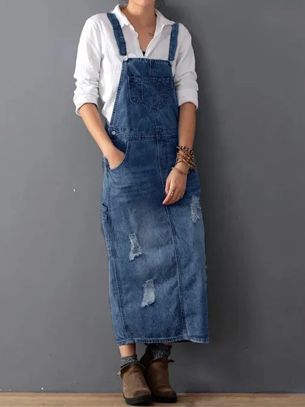 Robe salopette jean femme, style distressed décontracté, fente au dos. Parfaite pour l'été et le printemps.