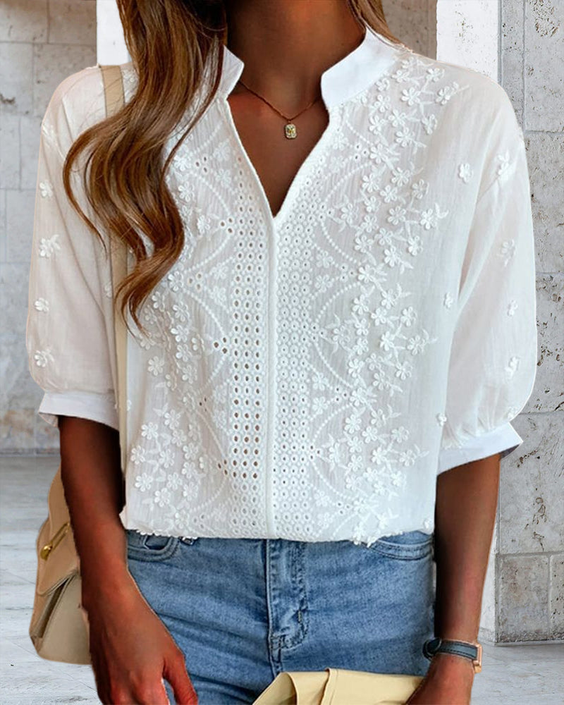 Blouse chic Emelia pour femme. Manches bouffantes. Ce vêtement est idéal pour le printemps/été, bureau ou décontracté.