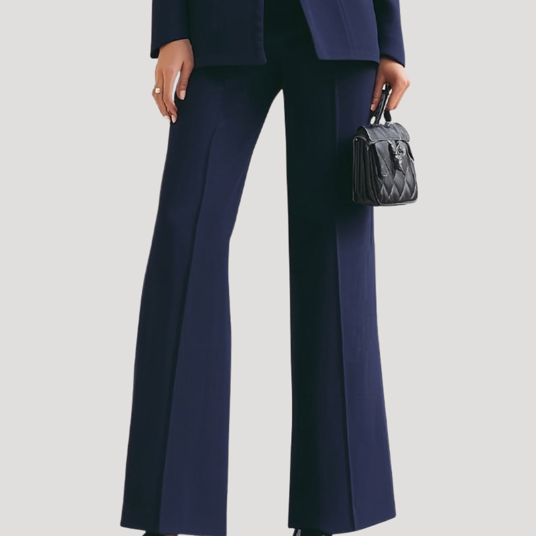 Mode femme: tailleur pantalon professionnel, élégant et polyvalent. Parfait pour le bureau.