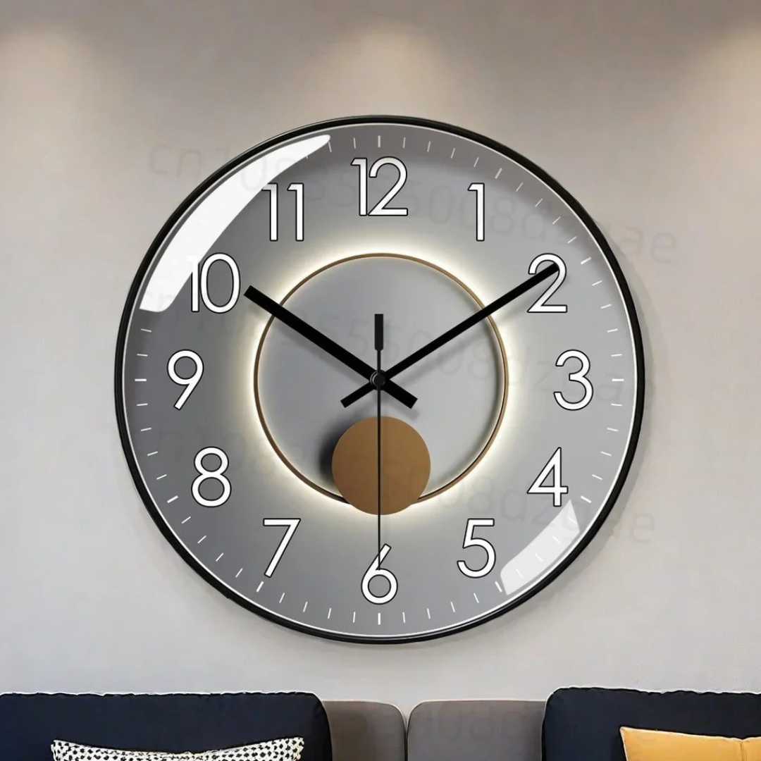 Horloge murale design moderne et silencieuse pour salon. Cadran élégant sans tic-tac, mouvement quartz.
