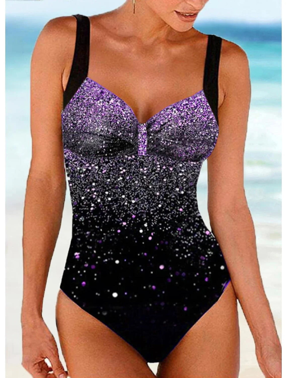 Élégant maillot de bain push-up pour femme, parfait pour la piscine ou les journées ensoleillées à la plage.