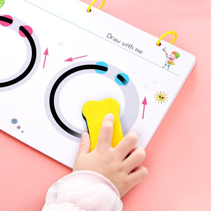 Cahier éducatif réutilisable pour enfants. Aide à l'écriture, la reconnaissance des lettres, chiffres et formes.
