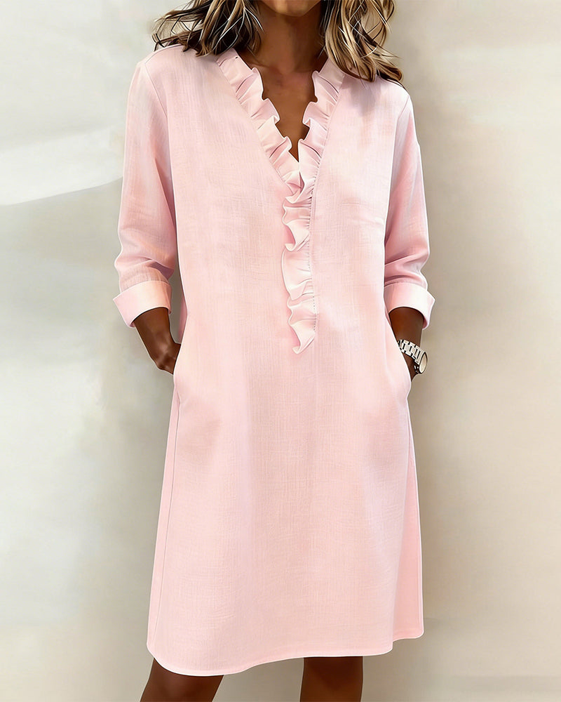 Robe femme chic col V à volants, coupe droite décontractée pour printemps/été.