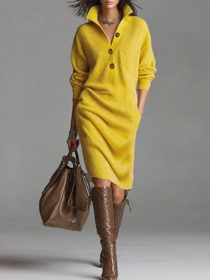 Robe femme pull à manches longues, col montant et boutons. Confortable pour l'automne-hiver assuré.