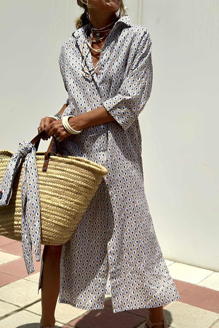 Robe chemise rayée printemps-été pour femme, coupe midi, confortable et très chic.