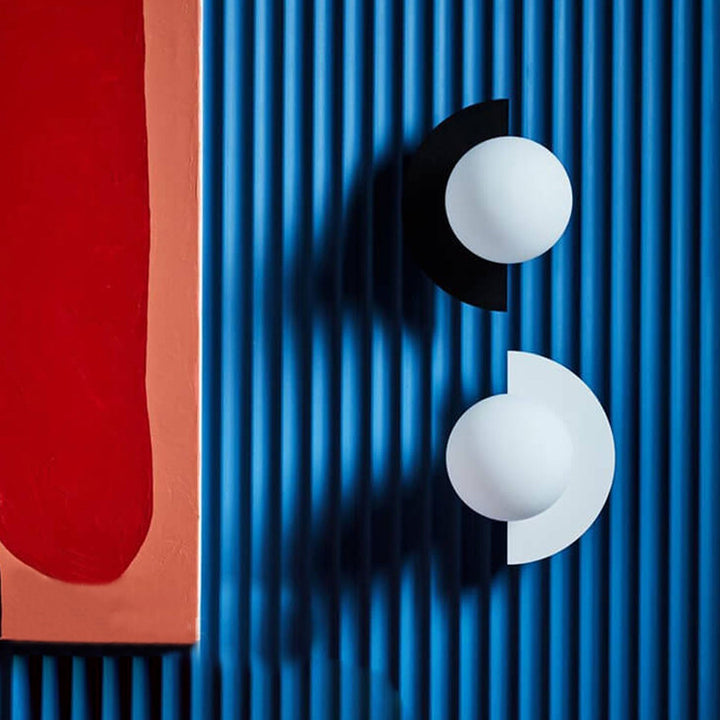 Applique murale Aurora moderne, design demi-cercle. Idéale pour éclairage intérieur élégant.