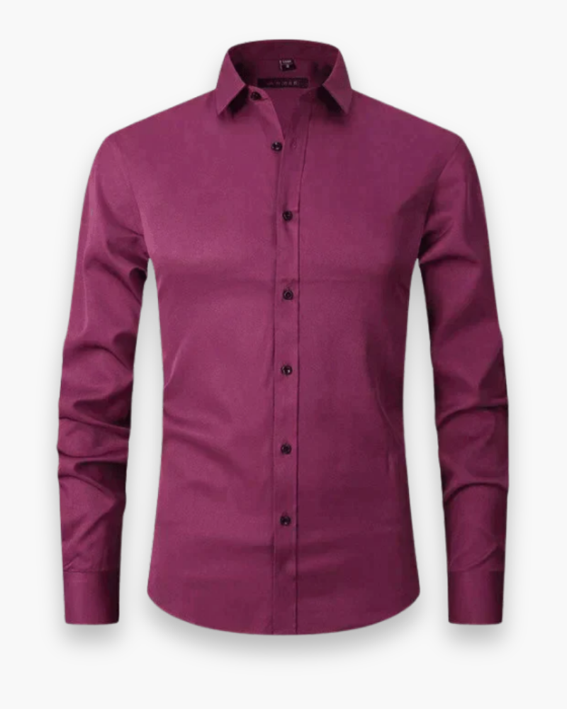 Chemise homme ajustée polyvalente, idéale pour le travail ou une sortie chic. Confort et style moderne.
