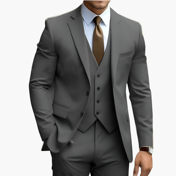 Veste de costume homme formelle, gilet habillé et pantalon assorti pour une élégance masculine.