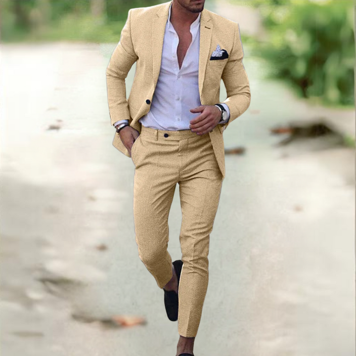 Costume homme professionnel slim fit. Ensemble complet pour une allure chic, parfait pour le travail ou cérémonie.