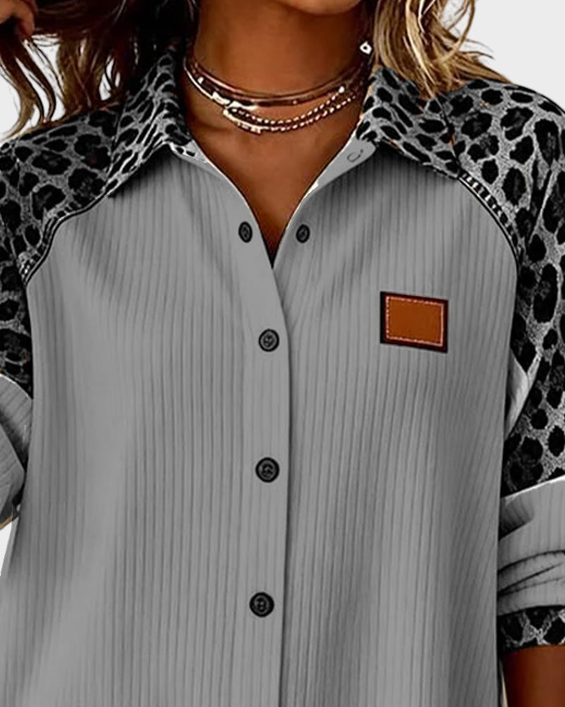 Chemise décontractée femme, motif léopard, style mode et élégant, très fluide.