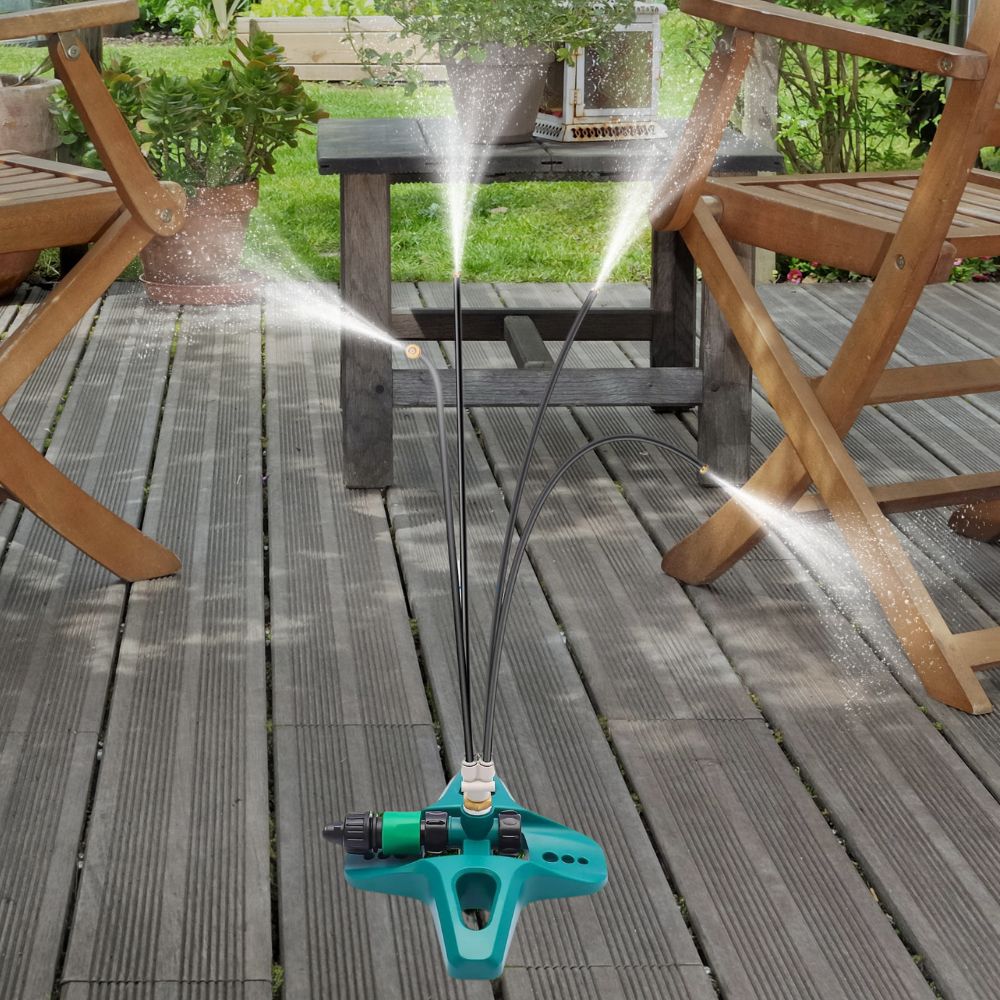 Système de brumisation extérieur autonome pour patio, jardin et serre, offrant un rafraîchissement estival.