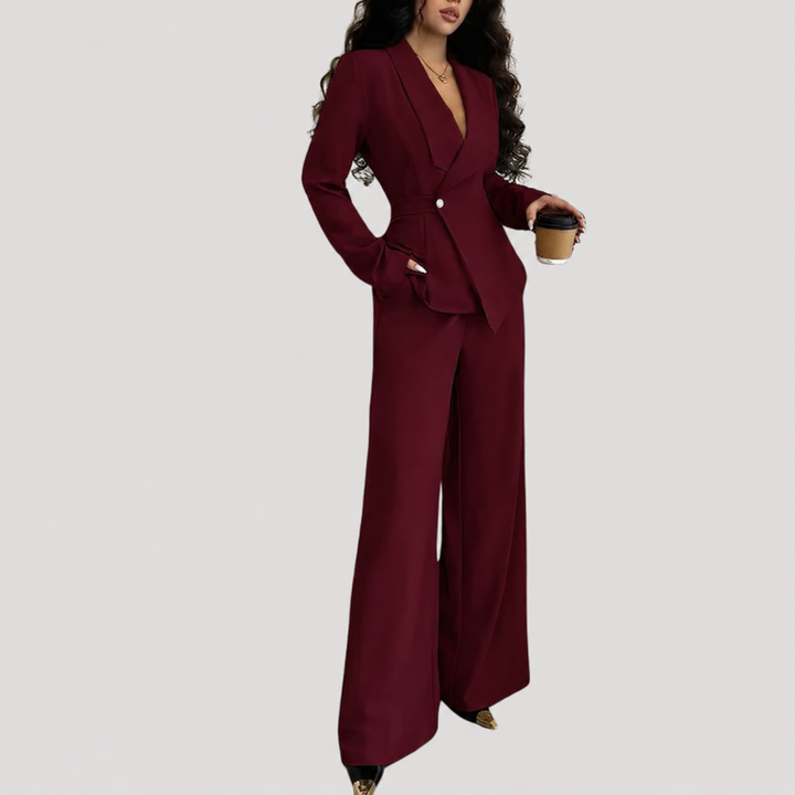 Ensemble tailleur femme pour occasions spéciales : blazer chic et pantalon large formel, pour une silhouette raffinée.