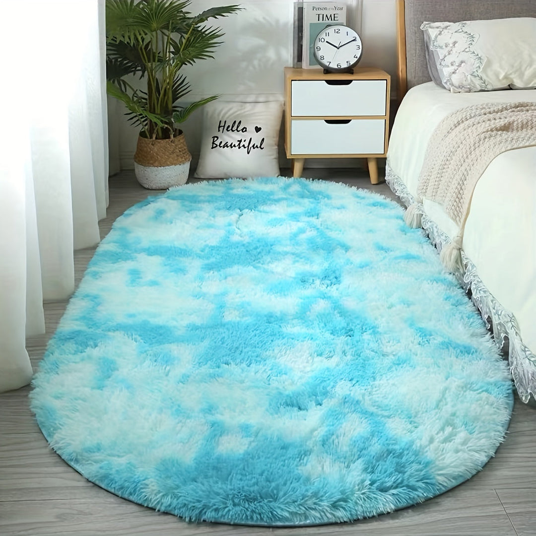 Tapis ovale doux au toucher, parfait pour créer une ambiance chaleureuse et élégante.