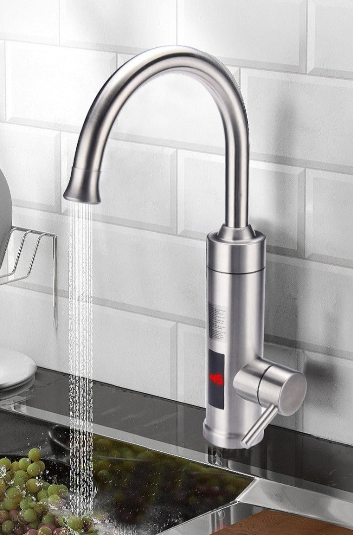 Robinet de cuisine chauffant électrique en inox, technologie instantanée pour une eau chaude rapide.