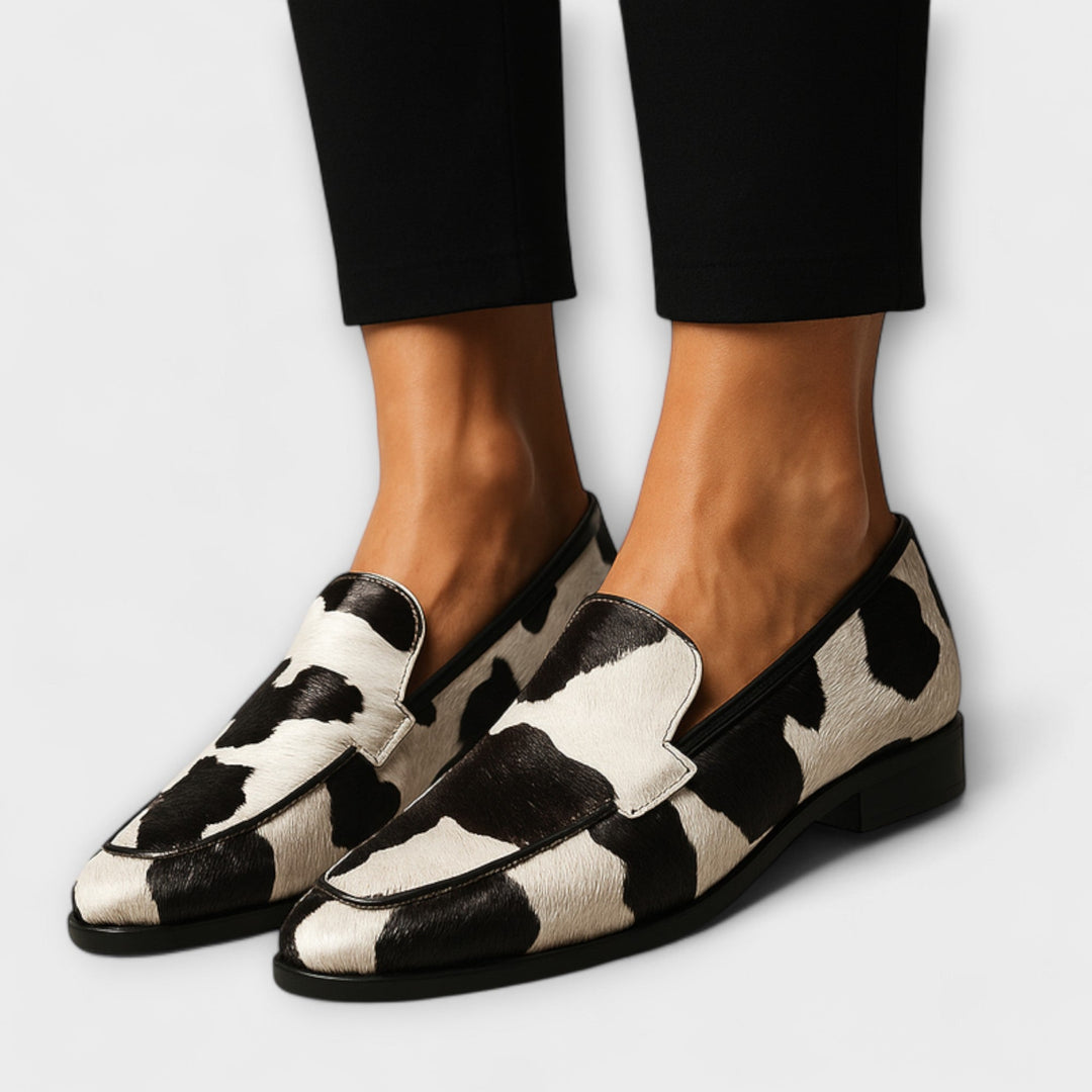 Chaussures plates Eleanor pour femmes, mocassins souples et respirants, alliant style élégant et confort orthopédique pour un usage quotidien.