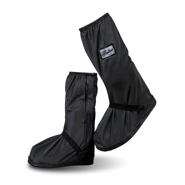Accessoire voyage: couvre-chaussures étanches réutilisables, protection pluie et boue pour marche et randonnée.