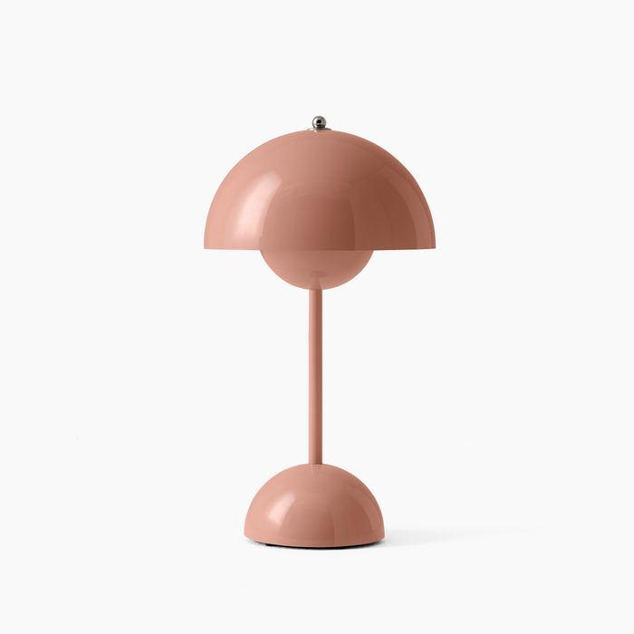 Lampe de table LED Aurora, design contemporain épuré, éclairage d'ambiance intérieur moderne.