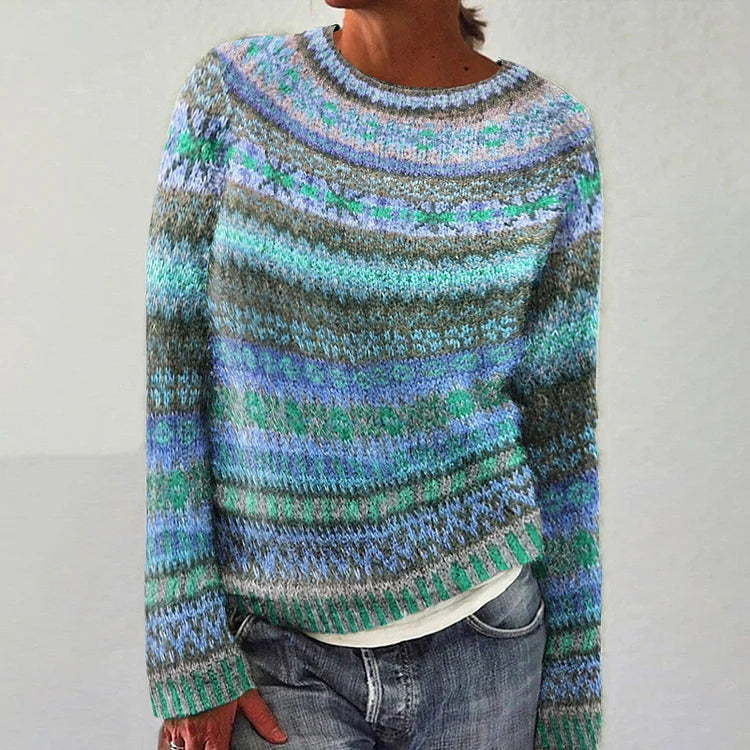 Pull long femme rétro élégant avec motif ethnique. Chandail d'hiver confortable, idéal pour un look chic décontracté au quotidien.