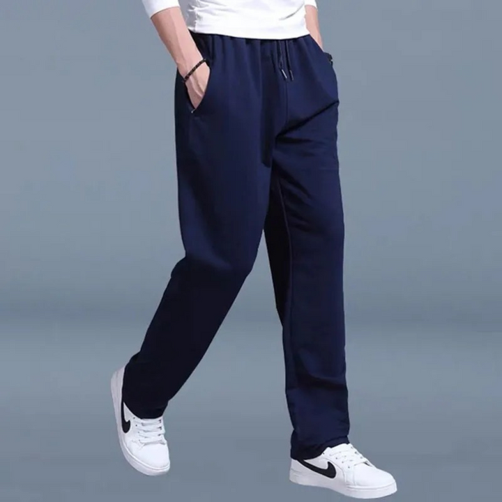 Tissu respirant du pantalon jogging homme, idéal pour le sport, les loisirs et un confort absolu.