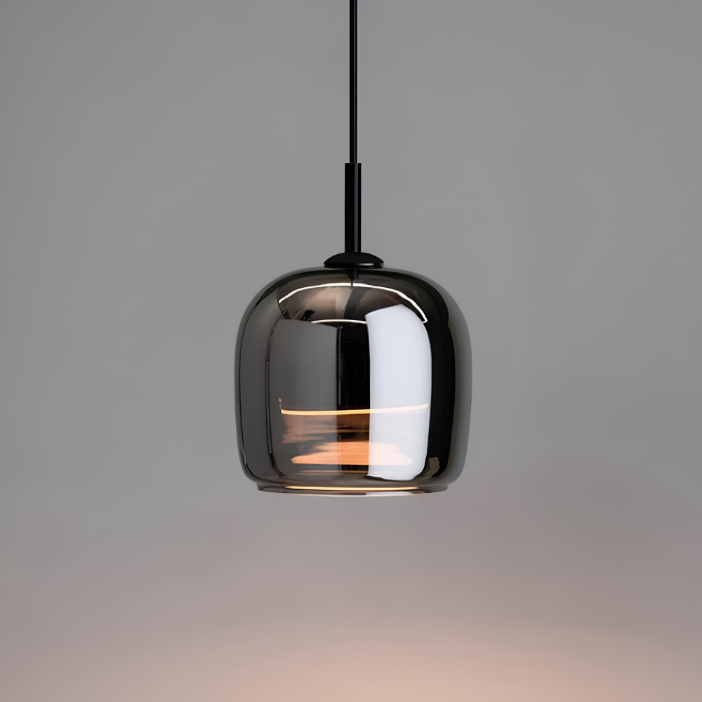 Suspension Acro en verre noir/gris fumé, design élégant, pour une lumière d'ambiance unique.