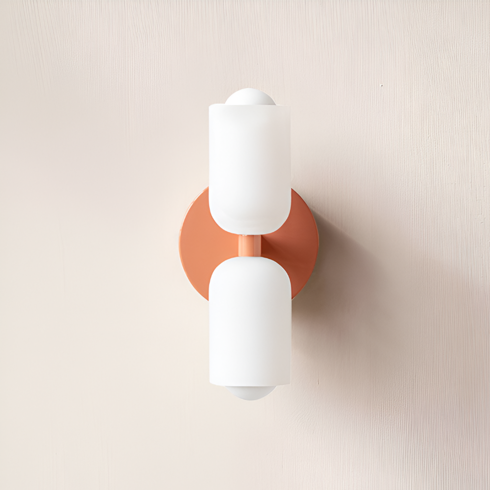 Applique murale LED, double lumière, style contemporain, illumine salon et chambre avec élégance.