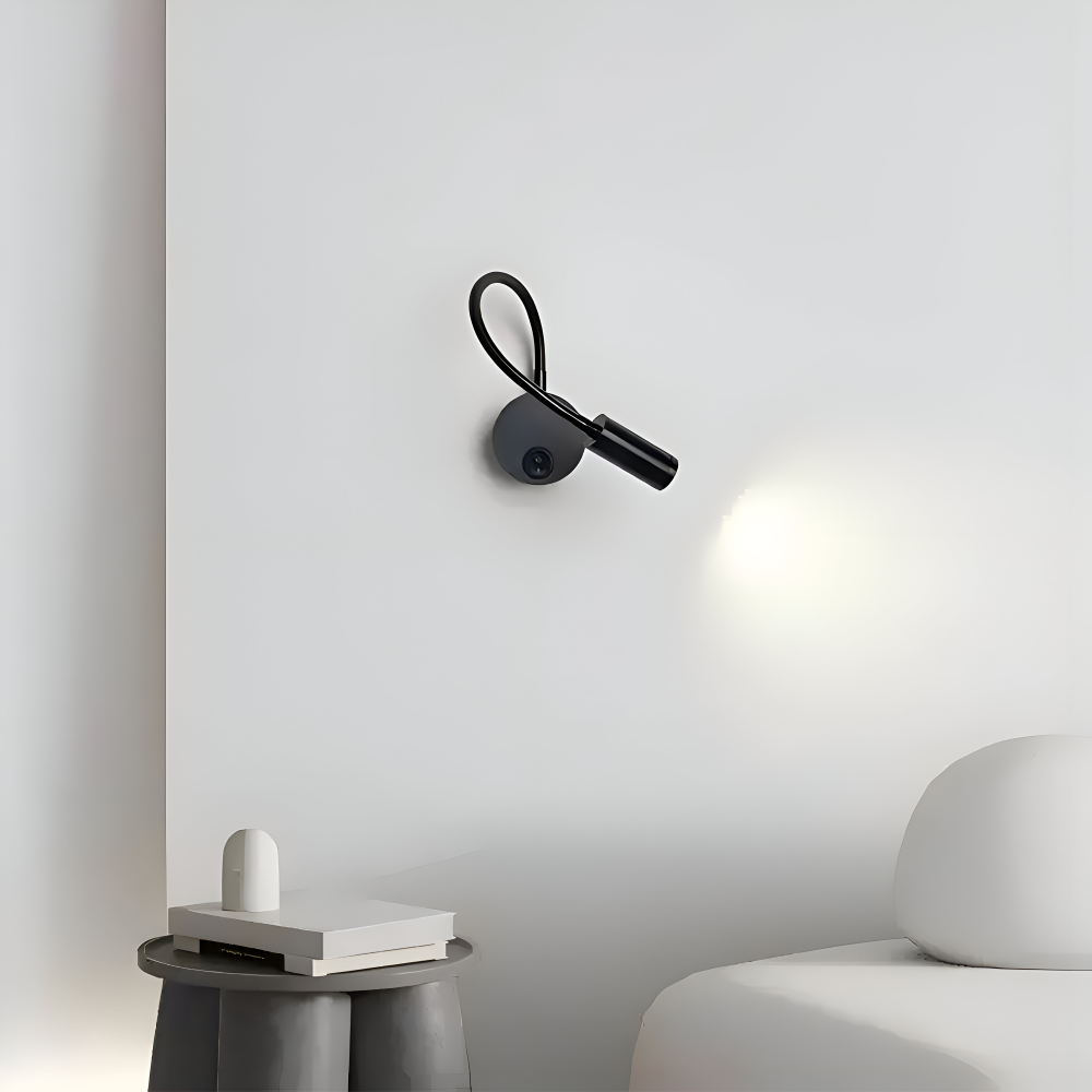 Lampe de lecture murale LED à bras réglable, lumière chaude, économie d'énergie.