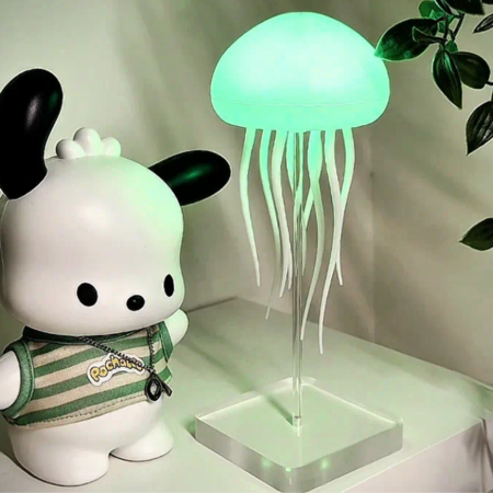 Lampe AquaAura LED rechargeable, crée une ambiance marine apaisante avec ses méduses et ses lumières changeantes.