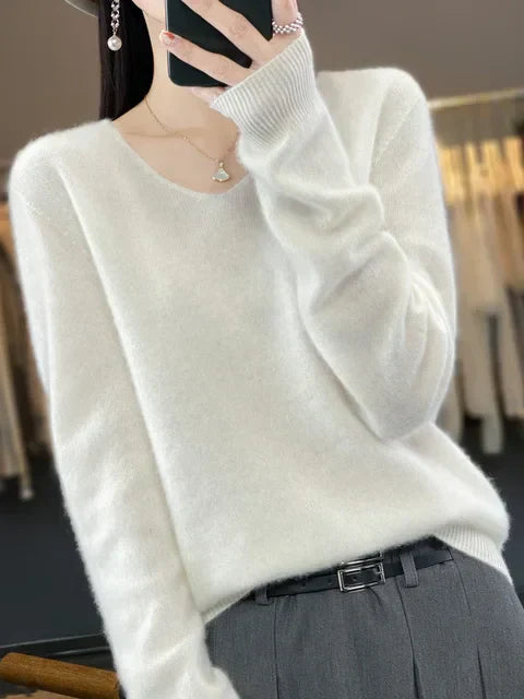 Pull femme chic et décontracté à manches longues, idéal pour une mode féminine tout confort.