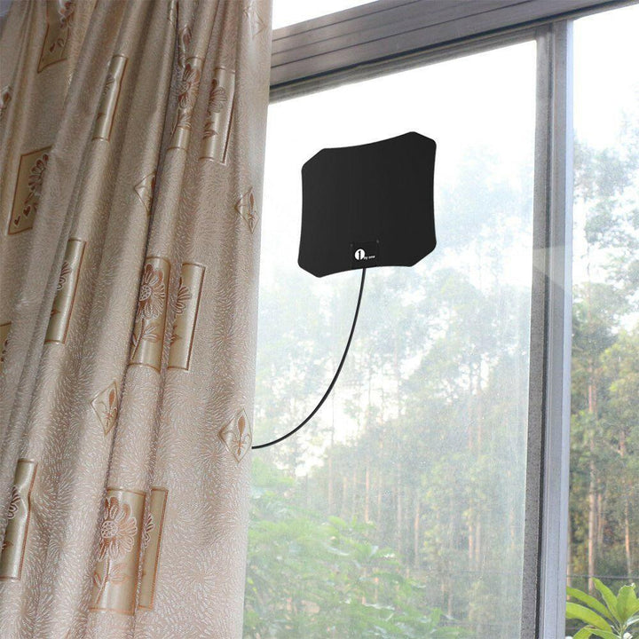 Votre centre de divertissement maison avec cette antenne TV intérieure pour chaînes gratuites.