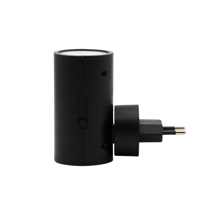 Applique murale LED Aora, design moderne et minimaliste, fonction dimmable, éclairage modulable pour tout espace.