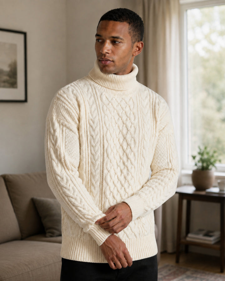 Pull col roulé homme chaud, style classique élégant, parfait pour l'hiver.