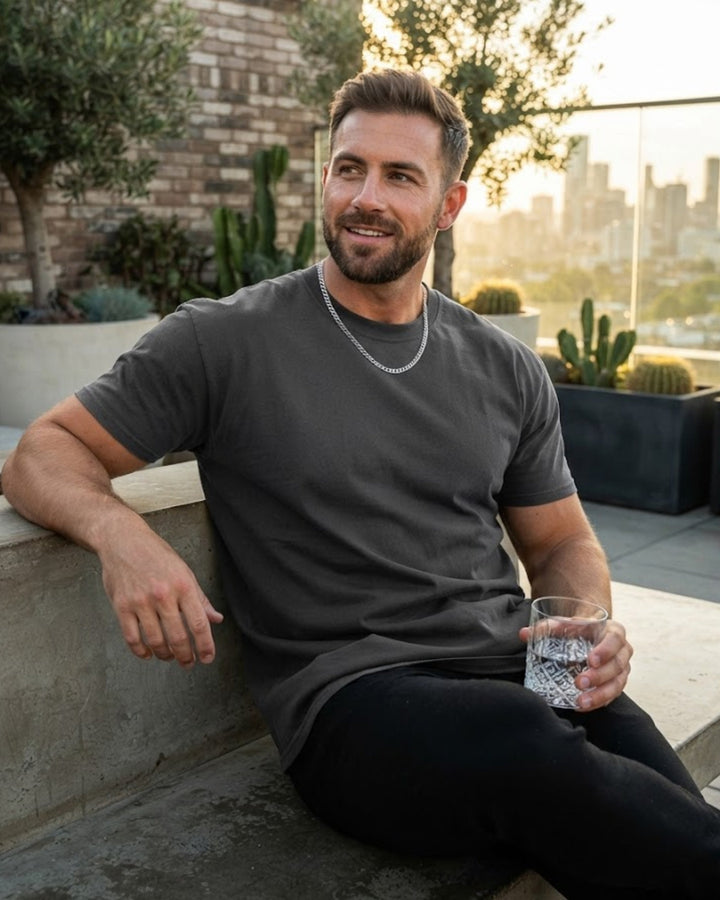 T-shirt sport homme ample, respirant. Idéal entraînement, fitness et course pour un confort optimal.
