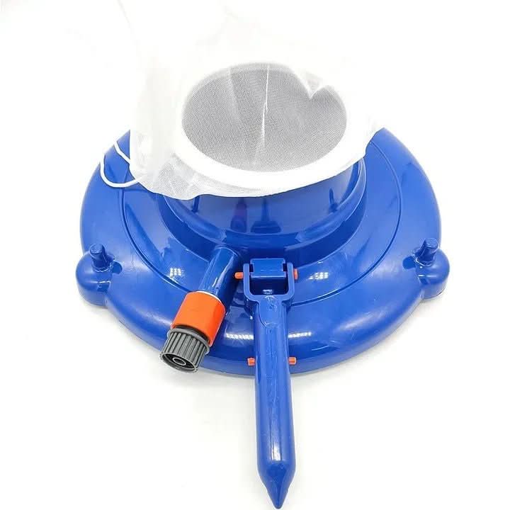 Tête de nettoyeur AquaVac. Nettoyage piscine sans produits chimiques, adapté jacuzzi et étang.