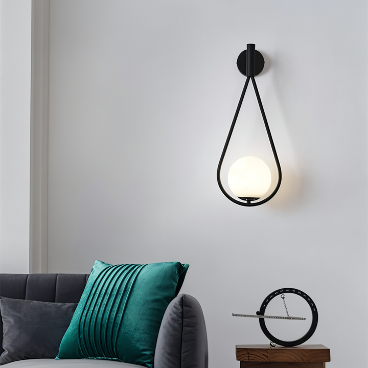 Applique Lumeira design moderne, lumière artistique. Éclairage mural ambiant pour décoration intérieure.