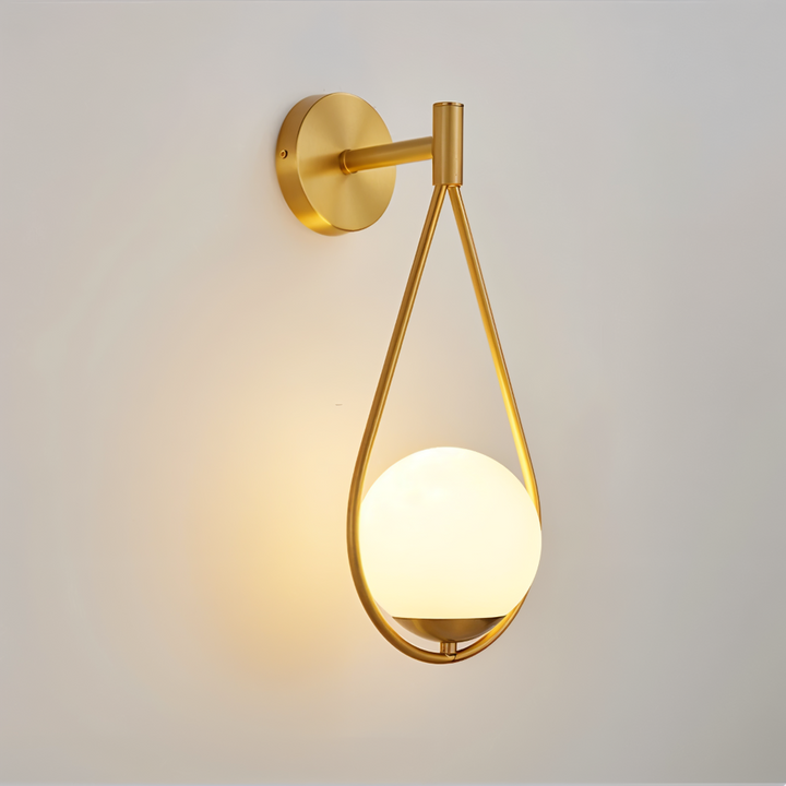 Lampe murale Lumeira, style artistique contemporain. Lumière ambiante pour un design intérieur unique.