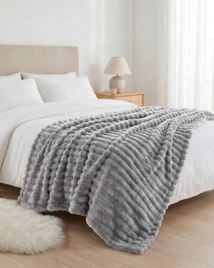 Plaid doux, parfait pour les barbecues d'été frais ou les soirées d'automne.