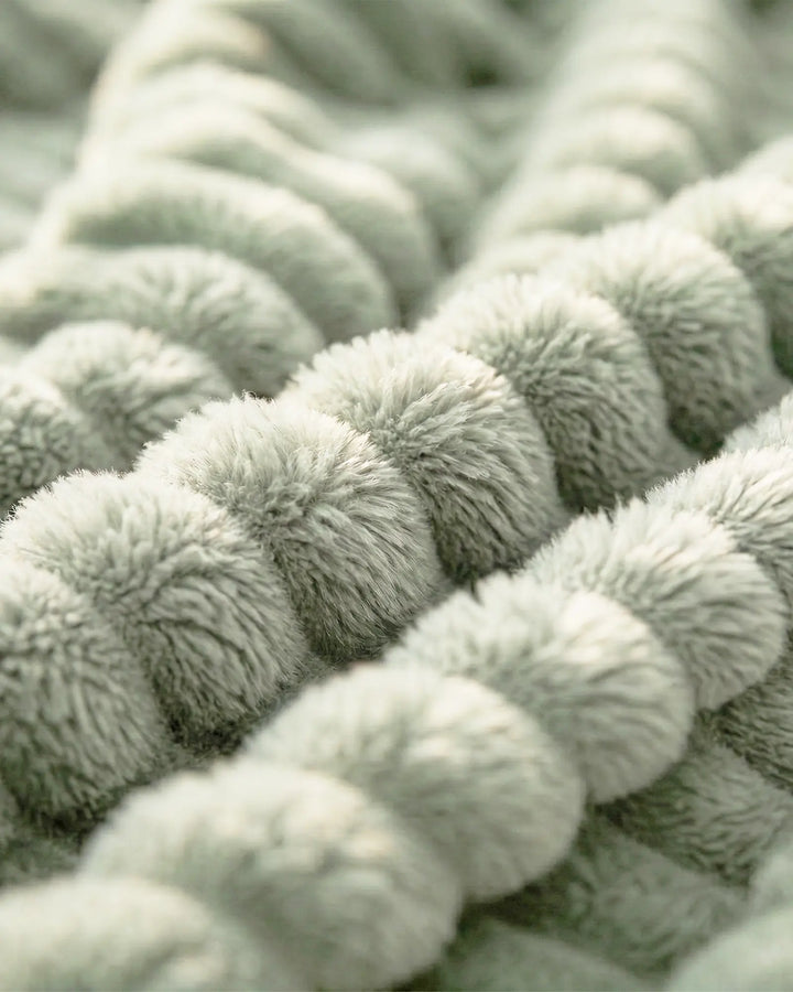 Textile polaire doux, transforme votre chambre en un havre de paix confortable.
