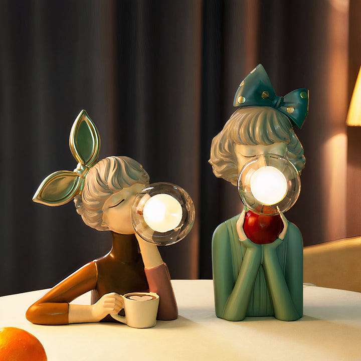Lampe de table blanche, lumière douce pour salon. Crée une ambiance chaleureuse, décoration moderne.