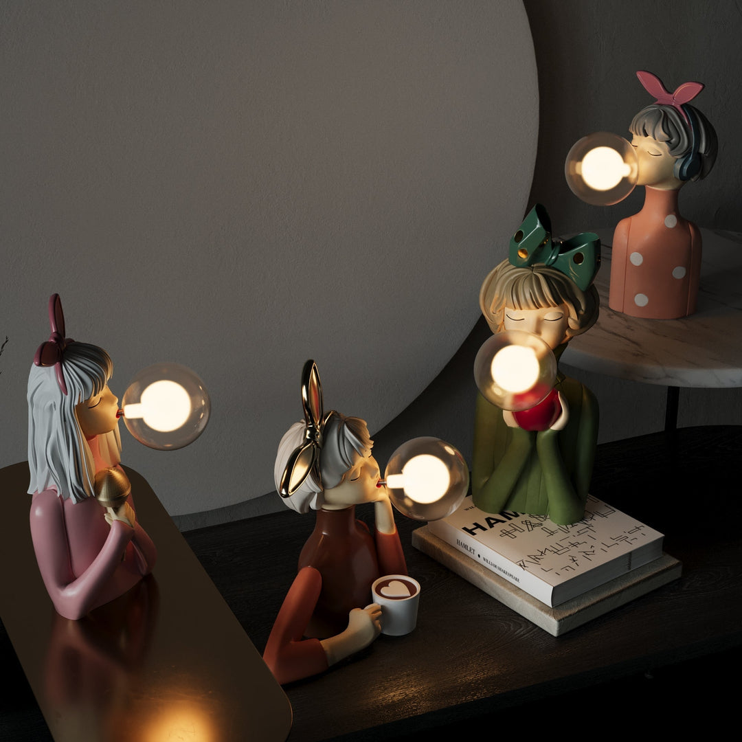 Lampe de table artisanale blanche, design moderne. Idéale pour salon, bureau ou comme cadeau maison.