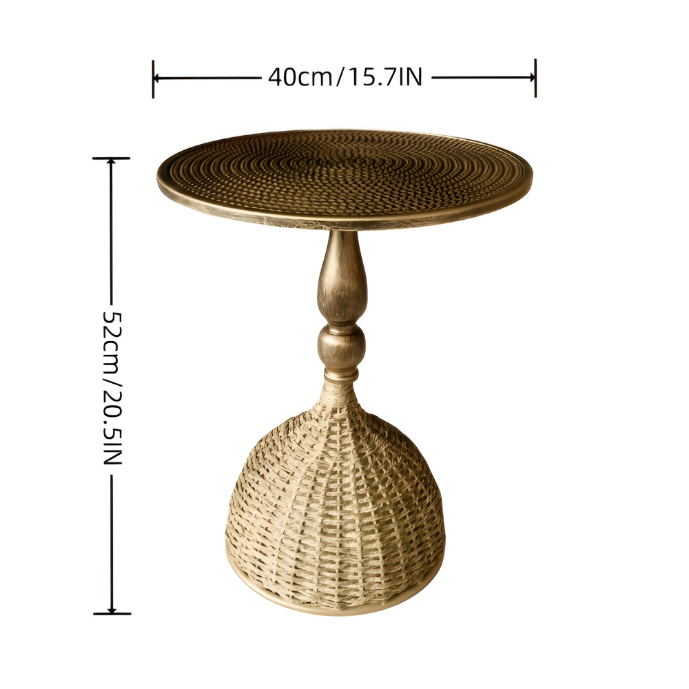 Fer tressé artisanal: table d'appoint ronde vintage pour salon. Un meuble déco unique et robuste.