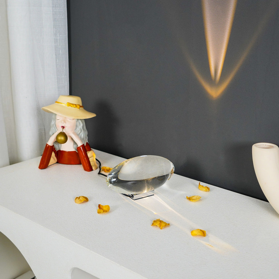 Lampe de table LED en cristal, ambiance coucher de soleil, pour un intérieur chic et lumineux.