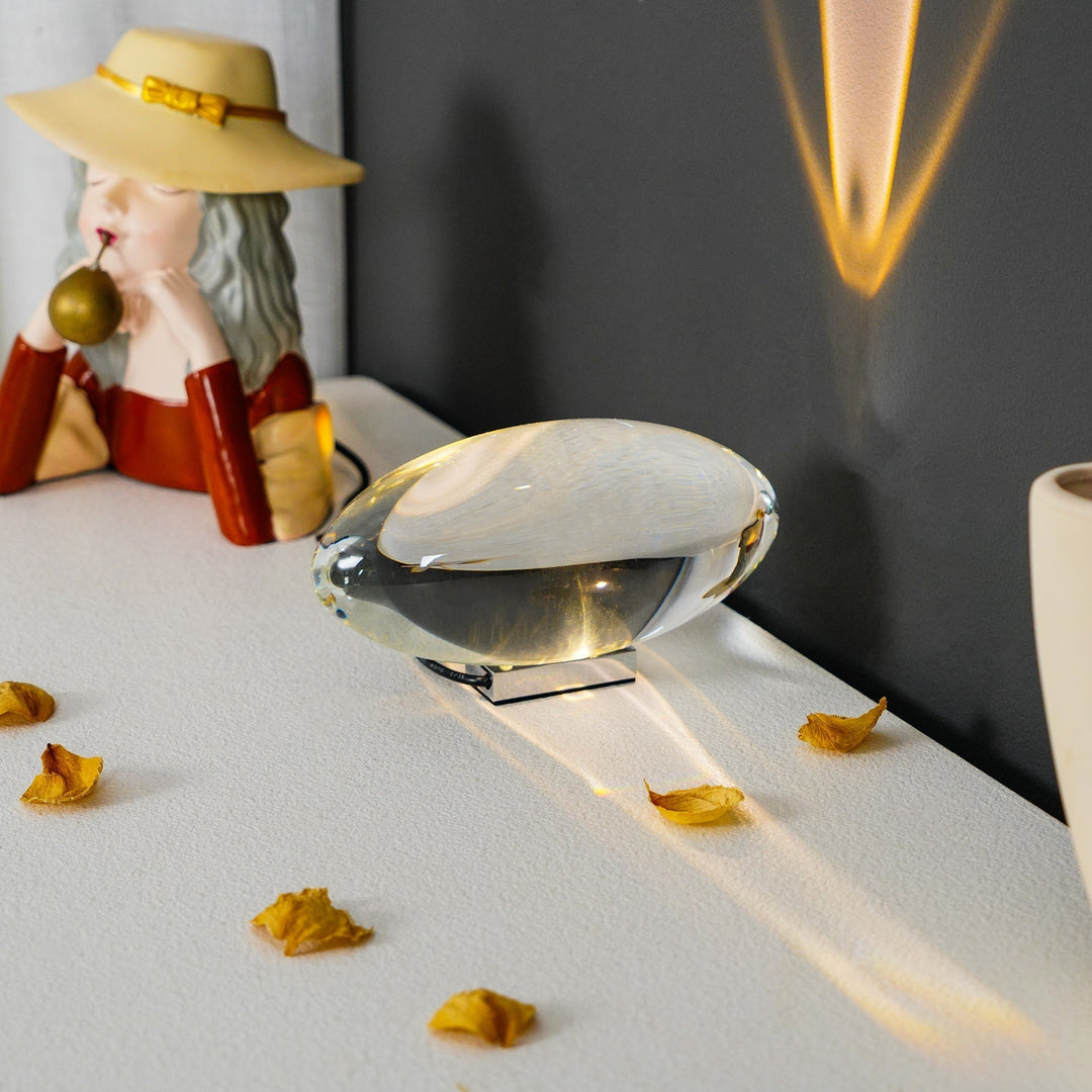 Lampe décorative LED cristal, économie d'énergie, illumine votre table avec style et modernité.