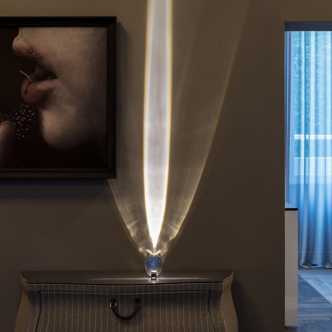 Lampe de table LED cristal, lumière douce et moderne, pour une ambiance relaxante et design.