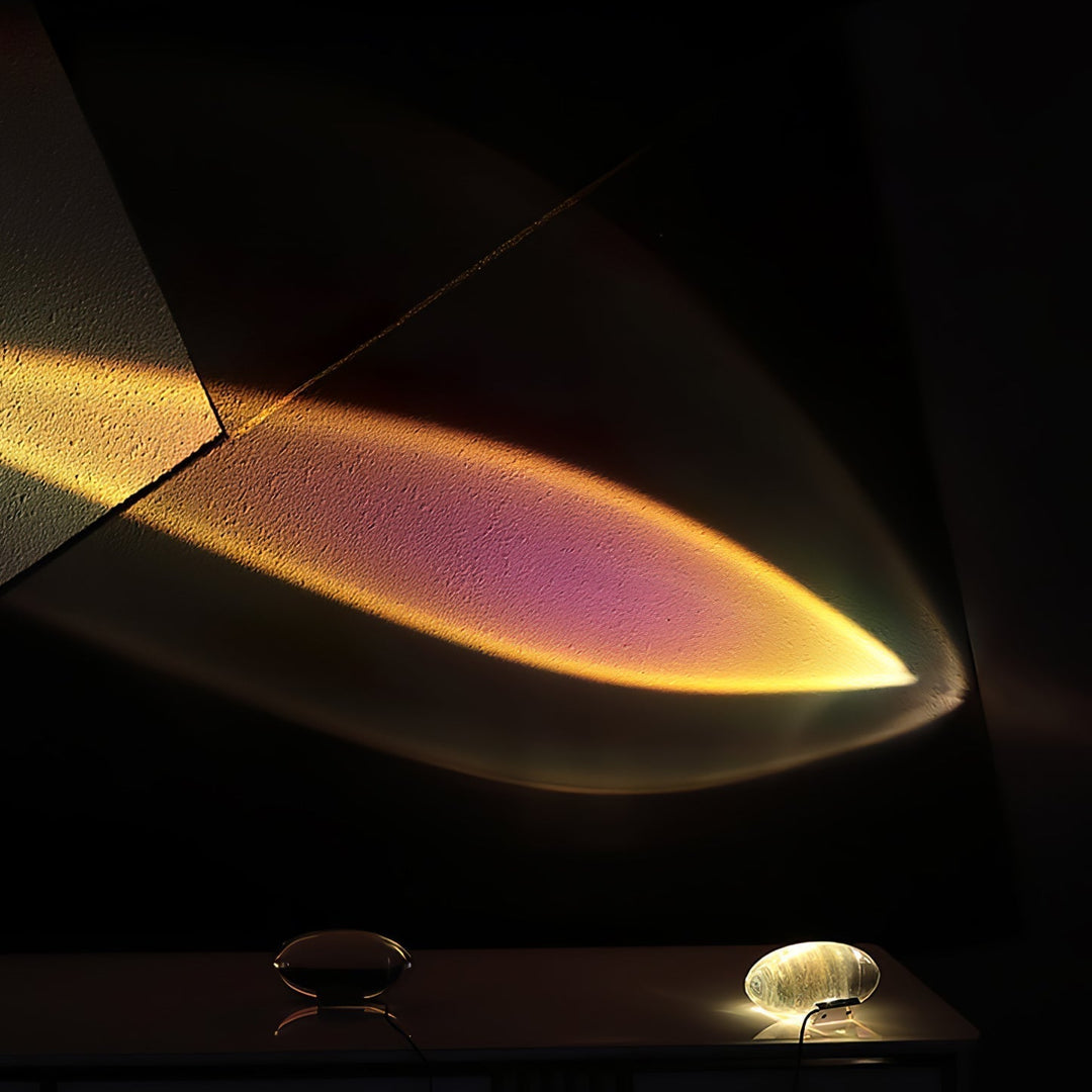 Lampe de chevet LED cristal avec effet lumière coucher de soleil, design et économie d'énergie.